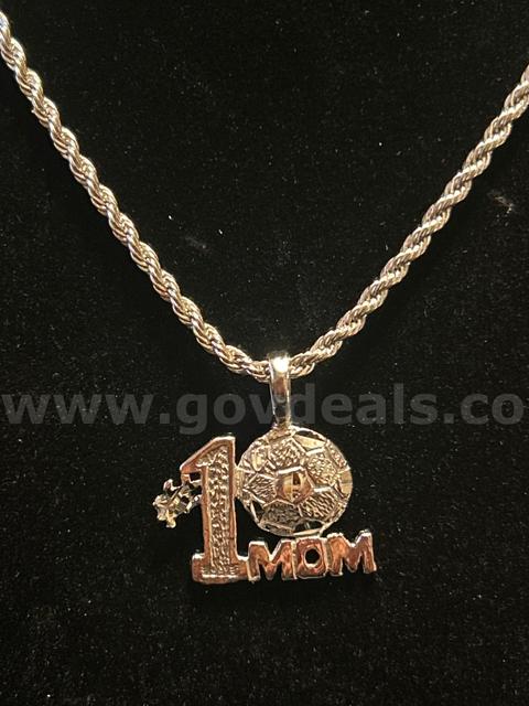 2mm , Rhodium Clad (Silver), 16” Diamond Cut Rope Chain, W #1 soccer Mom Pendant.
