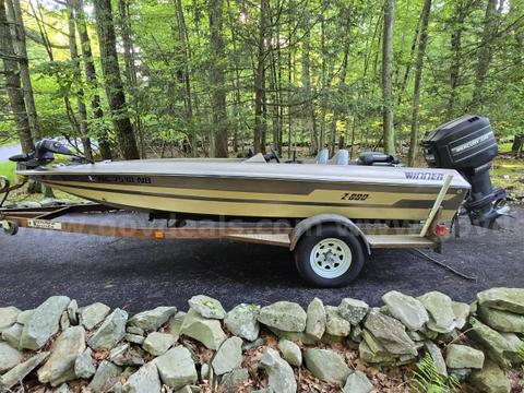 1984 Winner Z880 Bass Boat with Mercury XR4 Black Max 150 HP Outboard