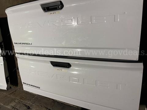 (1) BRAND NEW OEM Tailgate for 2023-2025 Chevrolet Silverado (86793713)