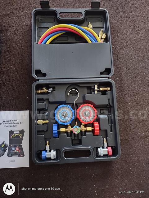 Free Shipping New 3.5 CFM 1/4 HP HVAC Vacuum Pump & Manifold Gauge Set Kit w/ Case