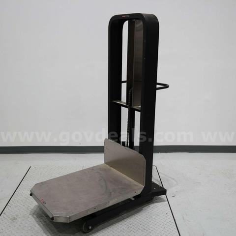 Presto  Hydraulic Platform Lift Truck
