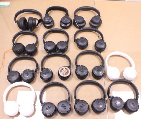 Approximately 6 lbs. of Brand-name Headphones/Asst. Electronics, #35426