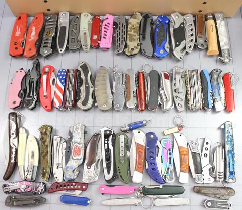 Approximately 12 lbs. of Assorted Knives, #35527
