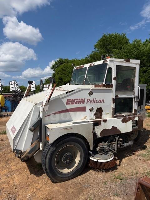 2007 Street Sweeper
