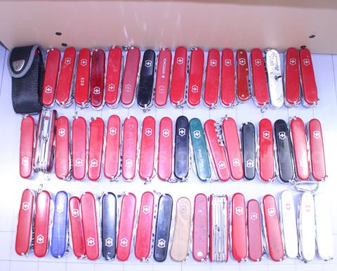 Approximately 10 lbs. Assorted Victorinox/Swiss Army Knives, #35410