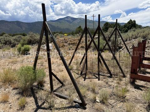 Pipe Racks and Spool Stands, Qty 4 Pcs, 1 LOT