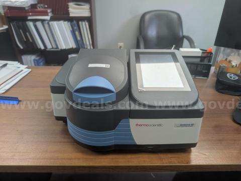 Thermo Scientific GENESYS 40 Vis/UV-Vis Spectrophotometer