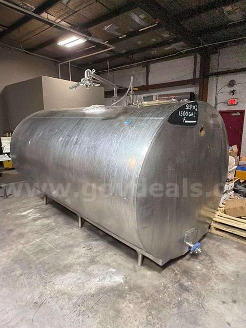 Dari-Kool 1500 Gallon Stainless Steel Bulk Milk Cooling Tank 48 BBL Dairy Vessel