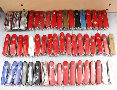 Approximately 10 lbs. Assorted Victorinox/Swiss Army Knives, #35601