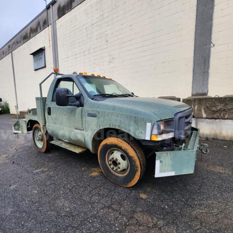 2006 Ford F-350 Super Duty Aircraft Pushback Tractor