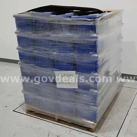 Lot of (72)- Global Industries Plastic Dividable Grid Container W/ Clear Lid BLUE
