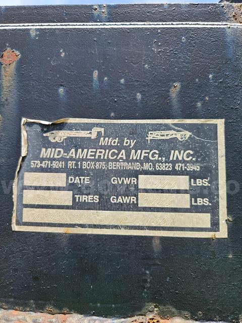 1998 Mid-America Goose neck trailer 28 ft