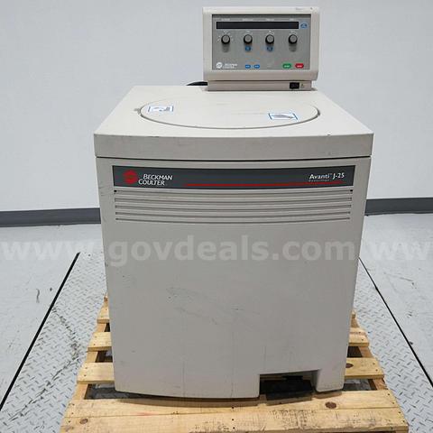 Beckman Coulter High Speed Refrigerated Centrifuge