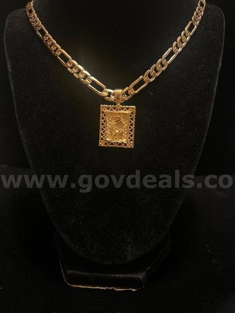 Beautiful, 22" 24k Real Gold Plated. Italian Figaro Necklace W/ “C” Diamond Cut Pendant.