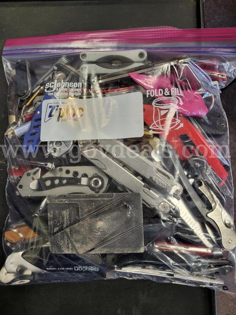 Bag of miscellaneous Knives & Multi-Tools