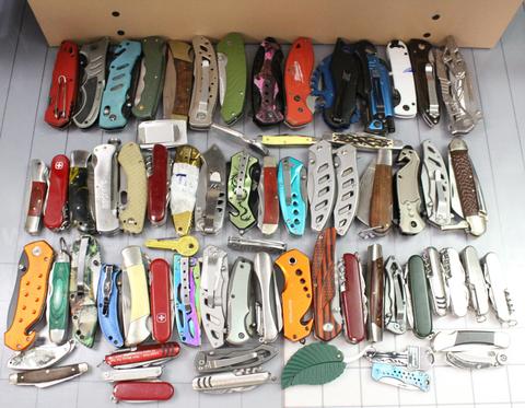 Approximately 12 lbs. of Assorted Knives, #35840
