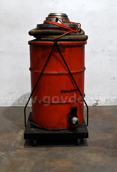 Hako Minuteman 390 Series 15-Gallon Wet/Dry Vacuum