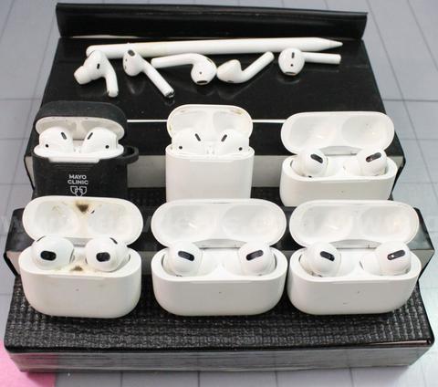 (6) Sets of Apple Air Pods/etc., Approximately 1 lb., #35558