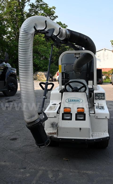 Tennant ATLV 4300 All Terrain Litter Vacuum
