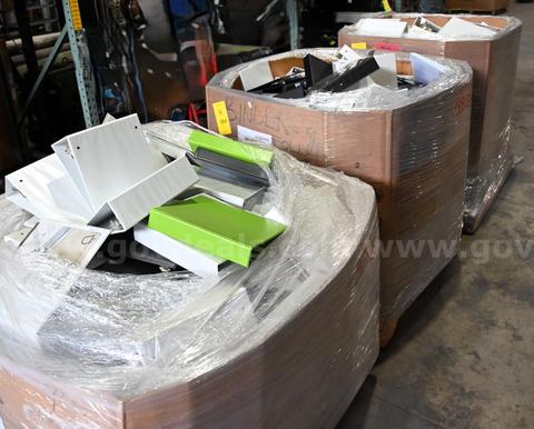 LOT OF (3 pallets) Assorted Binders
