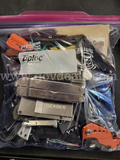 Bag of miscellaneous Knives & Multi-Tools