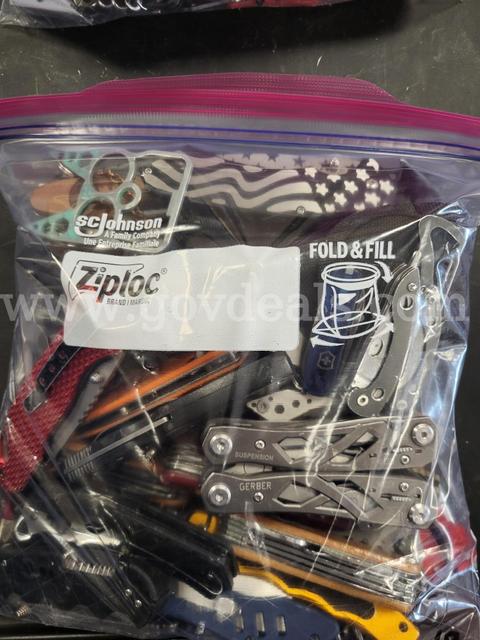 Bag of miscellaneous Knives & Multi-Tools