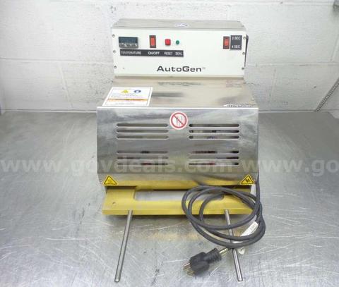 Omnicell AutoGen Automated Heat Sealer With 2 Paddles
