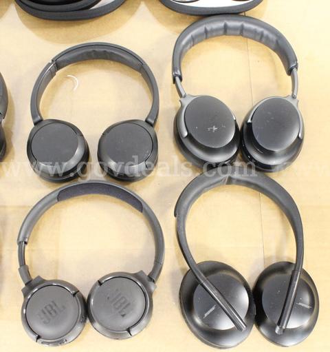 Approximately 6 lbs. of Brand-name Headphones/Asst. Electronics, #36330