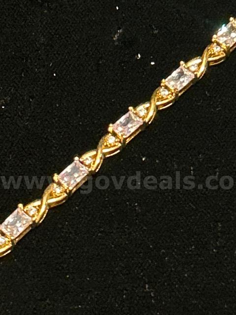 Gorgeous, 24k Gold, 7 Inch, CZ Tennis Bracelet Read⬇️