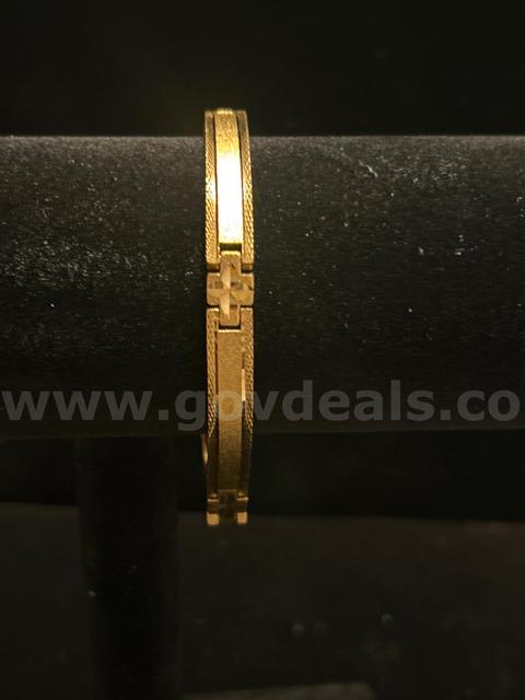 Gorgeous, 8 Inch, 24k Gold, Diamond-Cut Panel Bracelet