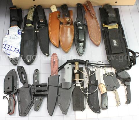 Approximately 7 lbs. of Assorted Fixed Blade Knives, #36187