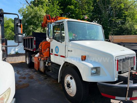 2002 Freightliner FL70