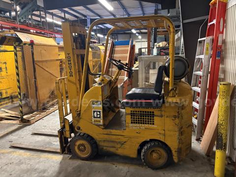 Caterpillar Tow motor (FL4) (Serial# 83K2132) (CP# 175175)
