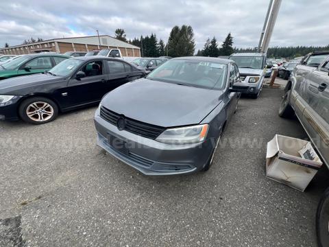 Silver/Blue  2013 Volkswagen Jetta