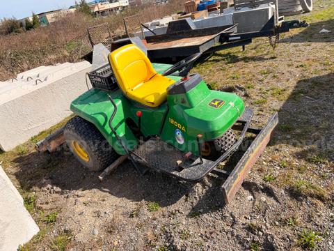 1998 John Deere A Field Drag