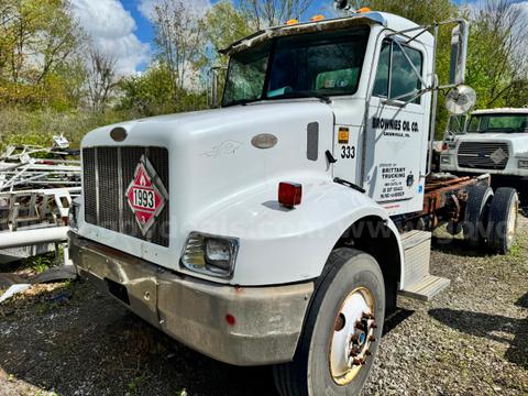 2000 Peterbilt 330