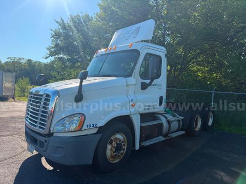 2013 Freightliner Cascadia 125