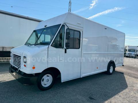 2019 FORD E450 LOW MILE STEPVAN/ PARCEL DELIVERY VAN
