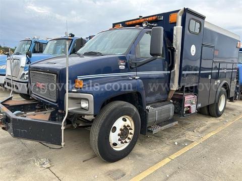 2009 GMC C7C042 UTILITY TRUCK WITH CRANE