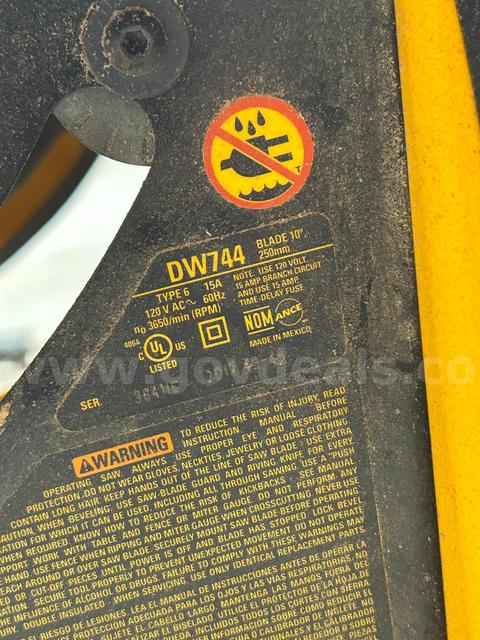 Dewalt 744 Table Saw