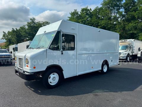 2020 FORD F59 GAS STEPVAN, PARCEL DELIVERY VAN