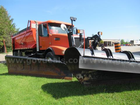 2009 Volvo VHD Plow Truck