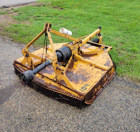 2001 Woods 5' Rotary Mower