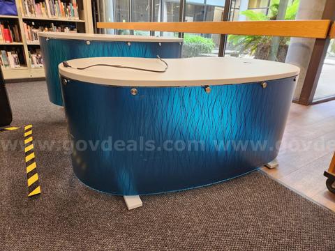 Powered Sit/Stand desks - Colorful and Functional