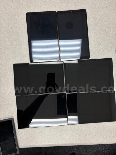 6x Samsung Tablets