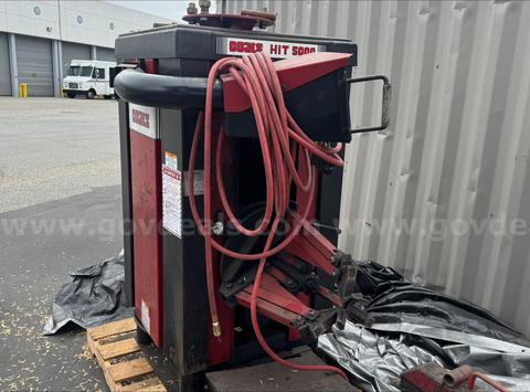 Coats HIT 5000 Heavy Duty Tire Changer with Tire Rack