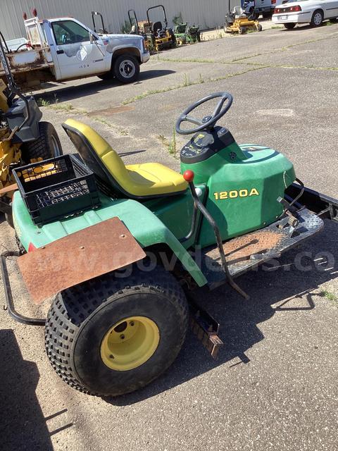 JOHNDEERE 1200A - 3 WHEEL