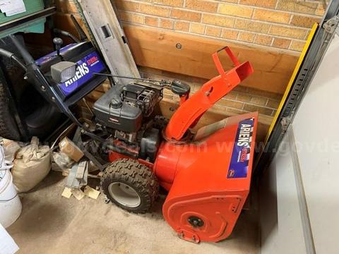 Ariens ST928 Professional Snowbower