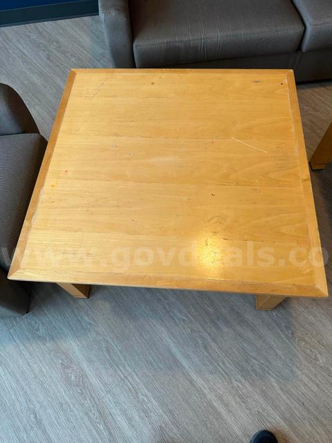 (11) Square Tables