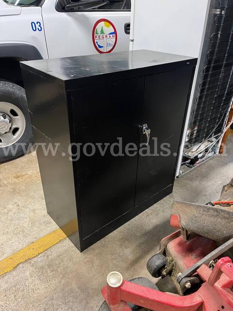 Metal storage cabinet